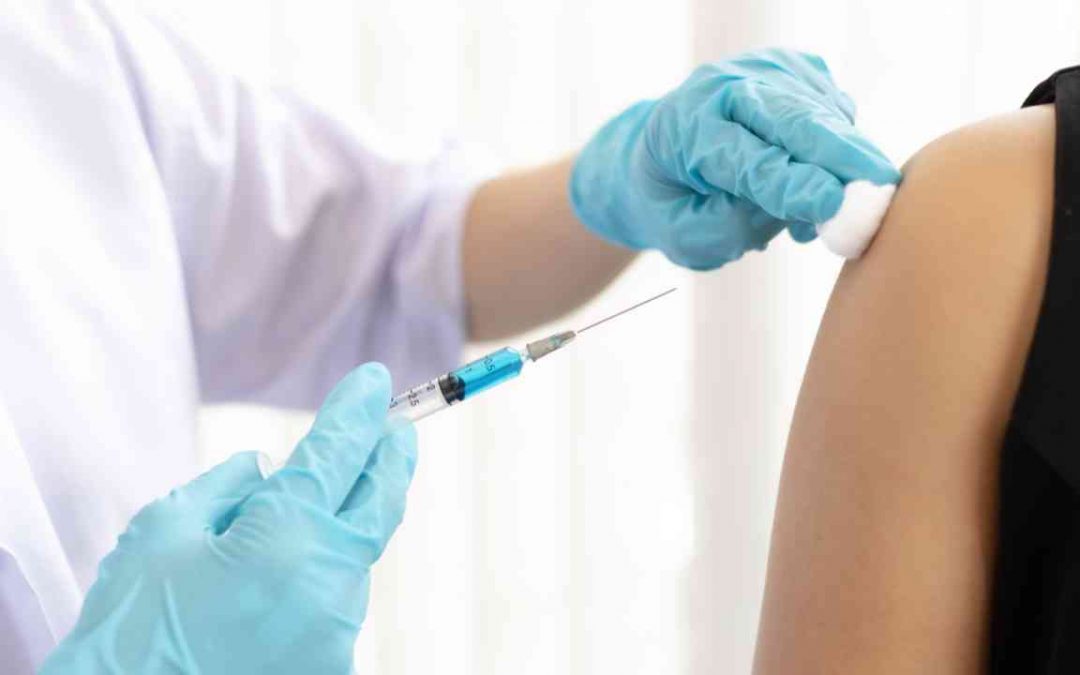 Alerta! OMS reforça importância da vacinação contra sarampo para viajantes